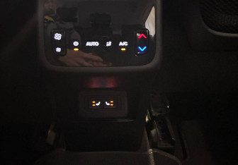 Подержанный автомобиль Exeed VX 2022 года (18 фото)