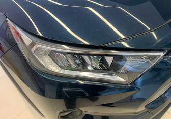 Подержанный автомобиль Toyota RAV4 2019 года (14 фото)