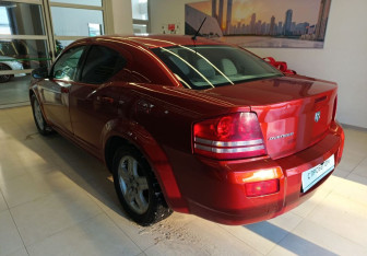 Подержанный автомобиль Dodge Avenger Sedan 2007 года (6 фото)