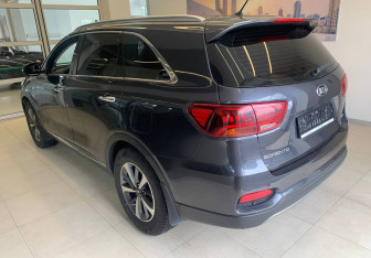 Подержанный автомобиль Kia Sorento 2019 года (6 фото)