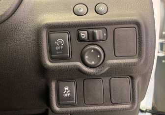 Подержанный автомобиль Nissan Note 2015 года (18 фото)