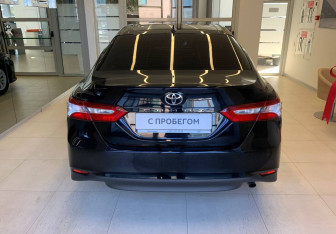 Подержанный автомобиль Toyota Camry Sedan 2021 года (5 фото)