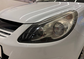 Подержанный автомобиль Opel Corsa 2010 года (15 фото)