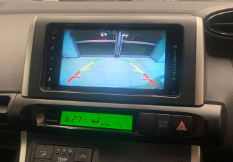 Подержанный автомобиль Toyota Wish Minivan 2015 года (19 фото)