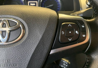 Подержанный автомобиль Toyota Camry Sedan 2016 года (20 фото)