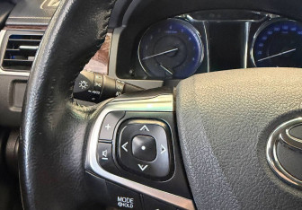 Подержанный автомобиль Toyota Camry Sedan 2018 года (17 фото)