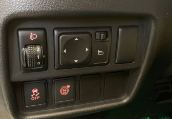 Подержанный автомобиль Nissan Juke 2017 года (24 фото)