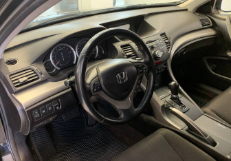 Подержанный автомобиль Honda Accord Sedan 2008 года (13 фото)