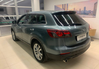 Подержанный автомобиль Mazda CX-9 2012 года (6 фото)