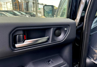 Новый Toyota Land Cruiser Prado 2025 (20 фото)