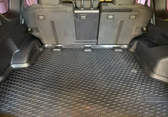 Подержанный автомобиль Nissan X-Trail 2014 года (8 фото)