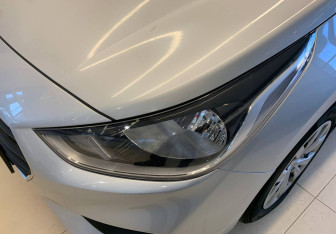 Подержанный автомобиль Hyundai Solaris Sedan 2017 года (18 фото)