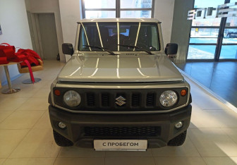 Подержанный автомобиль Suzuki Jimny 2020 года (2 фото)