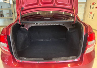 Подержанный автомобиль LADA (ВАЗ) Granta Sedan 2012 года (8 фото)