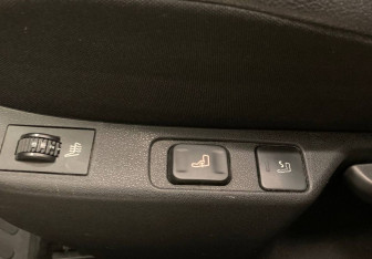 Подержанный автомобиль Citroen C4 Hatchback 2012 года (21 фото)