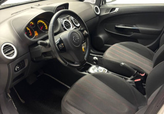 Подержанный автомобиль Opel Corsa 2010 года (14 фото)