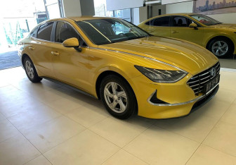 Подержанный автомобиль Hyundai Sonata 2019 года (3 фото)