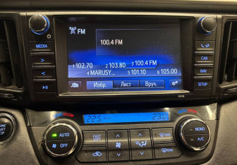 Подержанный автомобиль Toyota RAV4 2019 года (25 фото)