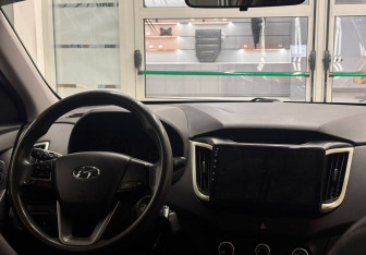 Подержанный автомобиль Hyundai Creta 2016 года (9 фото)
