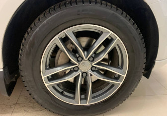 Подержанный автомобиль Audi Q5 2016 года (16 фото)