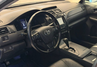 Подержанный автомобиль Toyota Camry Sedan 2015 года (13 фото)