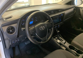 Подержанный автомобиль Toyota Corolla Sedan 2016 года (13 фото)