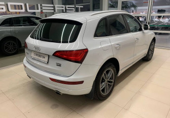 Подержанный автомобиль Audi Q5 2016 года (4 фото)