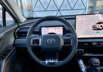 Новый Toyota RAV4 2026 (19 фото)