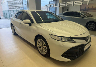 Подержанный автомобиль Toyota Camry Sedan 2018 года (3 фото)