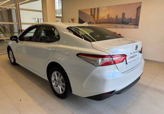 Подержанный автомобиль Toyota Camry Sedan 2020 года (6 фото)