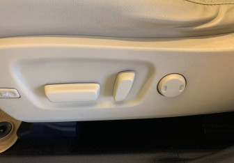 Подержанный автомобиль Toyota Highlander 2014 года (18 фото)