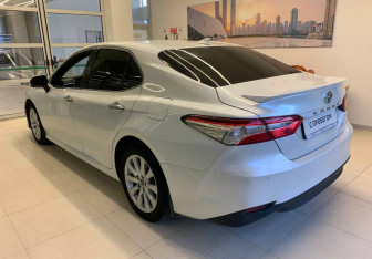 Подержанный автомобиль Toyota Camry Sedan 2019 года (6 фото)