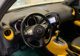 Подержанный автомобиль Nissan Juke 2017 года (14 фото)
