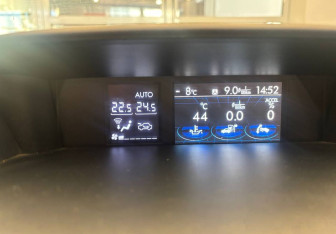 Подержанный автомобиль Subaru XV 2016 года (23 фото)