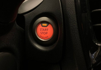 Подержанный автомобиль Nissan Juke 2018 года (20 фото)