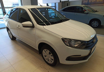 Подержанный автомобиль LADA (ВАЗ) Granta Liftback 2023 года (3 фото)