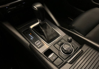 Подержанный автомобиль Mazda 6 Sedan 2015 года (18 фото)