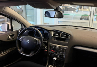 Подержанный автомобиль Citroen C4 Sedan 2014 года (19 фото)