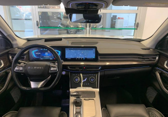 Подержанный автомобиль Exeed VX 2022 года (12 фото)