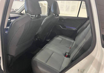 Новый Toyota RAV4 2025 (8 фото)