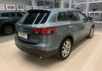 Подержанный автомобиль Mazda CX-9 2012 года (4 фото)