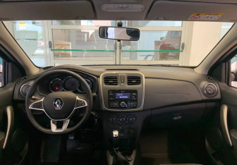 Подержанный автомобиль Renault Sandero 2021 года (11 фото)