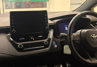 Подержанный автомобиль Toyota Corolla Wagon 2019 года (9 фото)