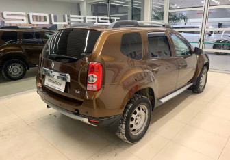 Подержанный автомобиль Renault Duster 2012 года (4 фото)