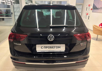 Подержанный автомобиль Volkswagen Tiguan 2017 года (5 фото)