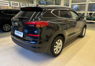 Подержанный автомобиль Hyundai Tucson 2018 года (4 фото)