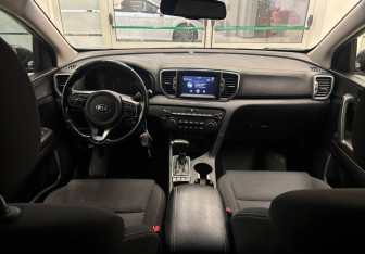 Подержанный автомобиль Kia Sportage 2018 года (11 фото)