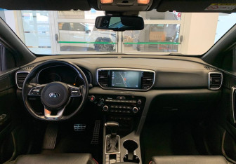 Подержанный автомобиль Kia Sportage 2018 года (23 фото)
