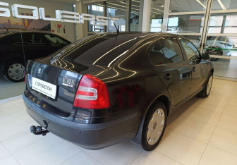 Подержанный автомобиль Skoda Octavia Liftback 2006 года (4 фото)