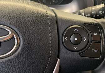 Подержанный автомобиль Toyota RAV4 2018 года (19 фото)